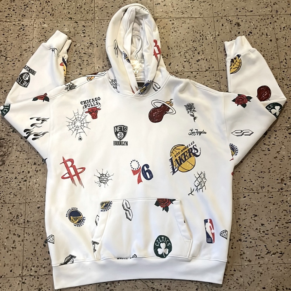 NBA themed white hoodie men’s XL